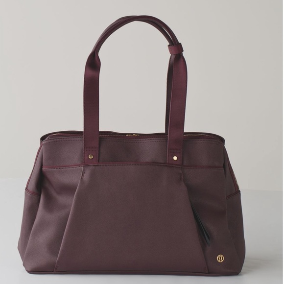 lululemon athletica Handbags - • lululemon • Burgundy Duffle Bag
